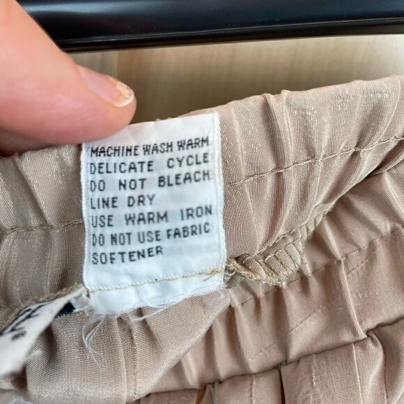 Vintage Andrea Gayle Pleated Skirt in Tan, size 10P - VGUC - Picture 8 of 11